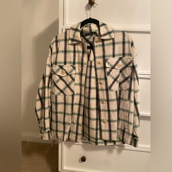 Zara Jackets & Blazers - Zara Green and Cream Plaid Shacket